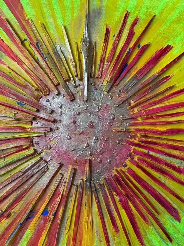 Detail: die erhabene, goldene Mitte des Strahlenbildes