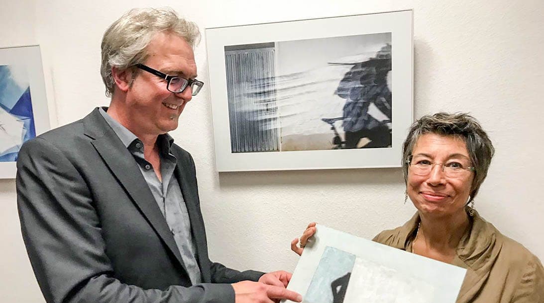 Mitsch Schulz und Petra Jaenicke mit einem ihrer Werke